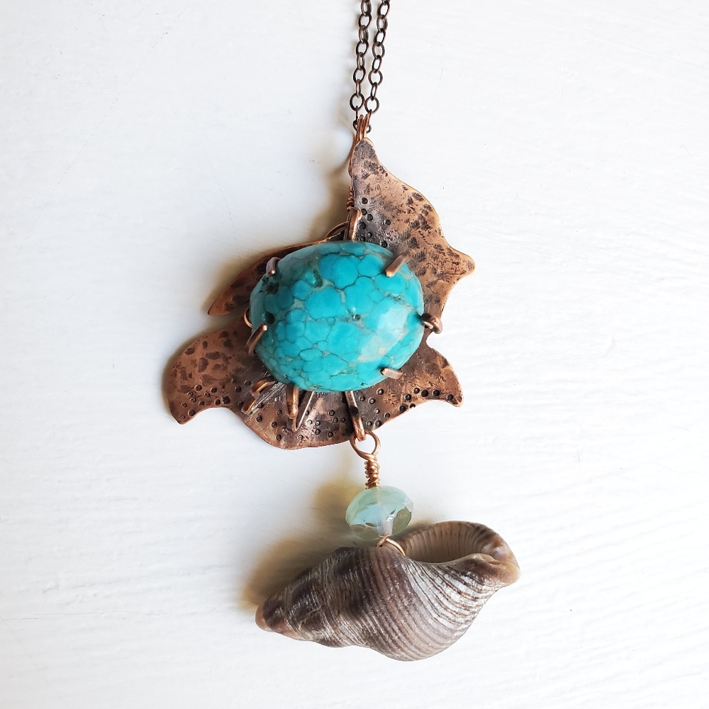 Tide Treasures Necklace